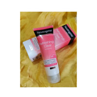 Neutrogena Clear and Radiant Oil Free Moisturizer with Pink Grapefruit Fragrance for Dry Skin 50ml